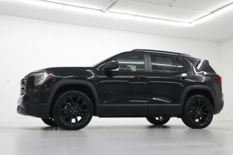 Photos of 2026 GMC Terrain FWD Elevation for sale in Clinton, MO at Jim Falk Motors
