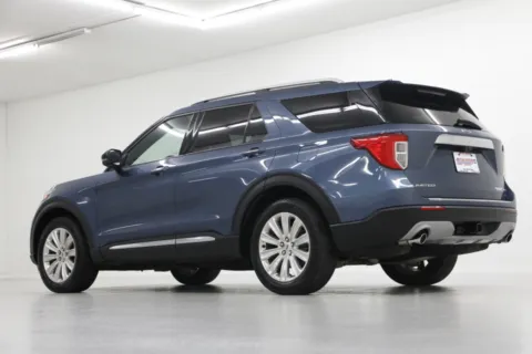 More photos of 2020 Ford Explorer Limited at Jim Falk Motors, MO