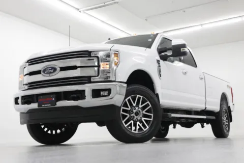 White 2019 Ford Super Duty F-350 SRW LARIAT for sale in Clinton, MO