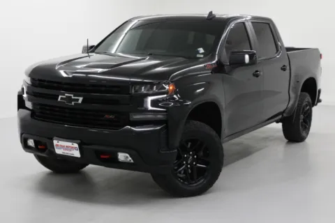 Black 2021 Chevrolet Silverado 1500 LT Trail Boss for sale in Clinton, MO