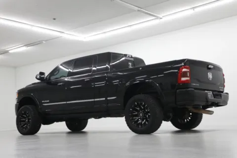 More photos of 2022 Ram 3500 Limited at Jim Falk Motors, MO