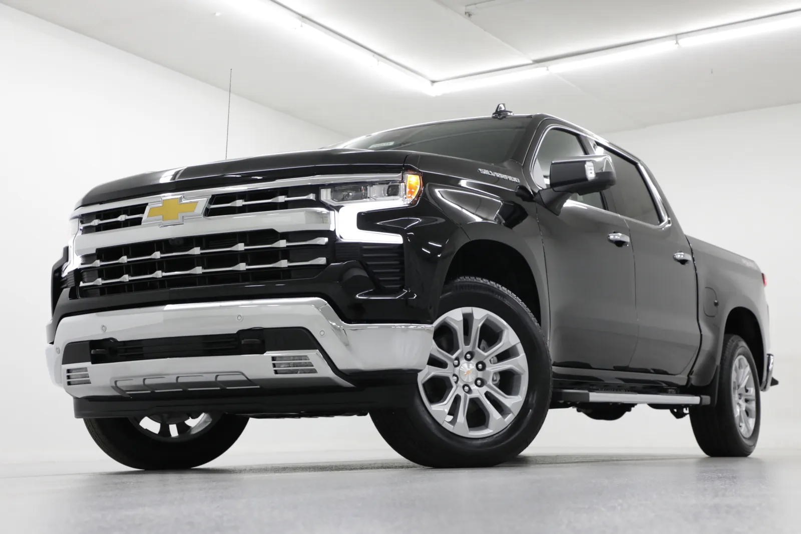 Black 2026 Chevrolet Silverado 1500 LTZ for sale in Clinton, MO