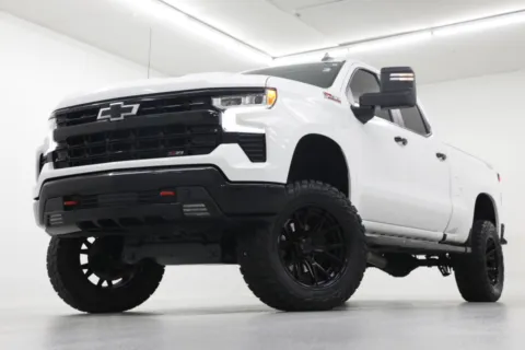 White 2022 Chevrolet Silverado 1500 LT Trail Boss for sale in Clinton, MO