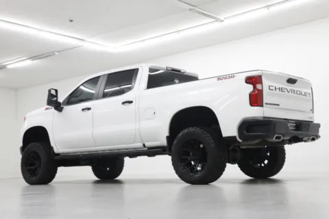 More photos of 2022 Chevrolet Silverado 1500 LT Trail Boss at Jim Falk Motors, MO
