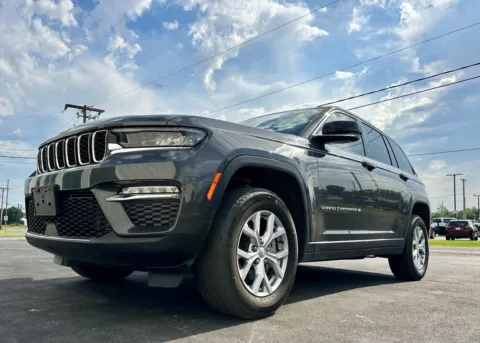 Gray 2022 Jeep Grand Cherokee Limited for sale in Clinton, MO