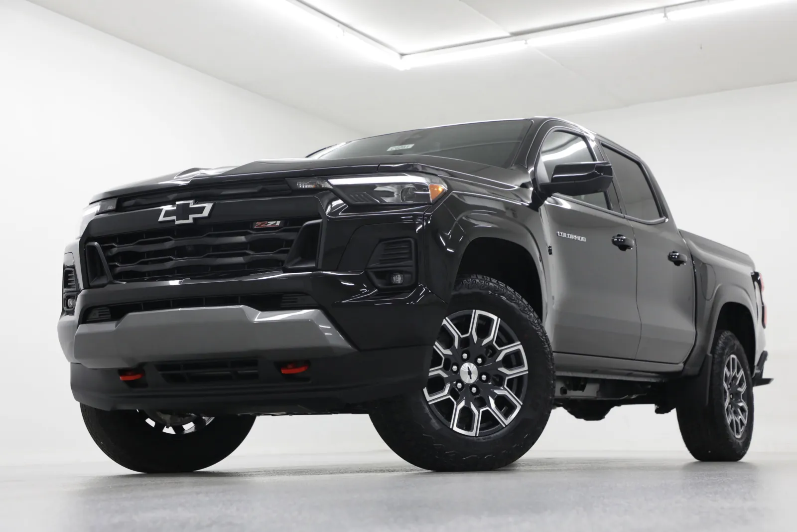 Black 2026 Chevrolet Colorado 4WD Z71 for sale in Clinton, MO