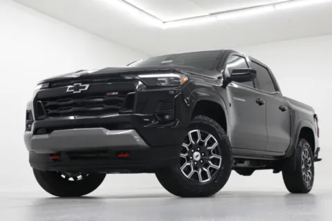 Black 2026 Chevrolet Colorado 4WD Z71 for sale in Clinton, MO