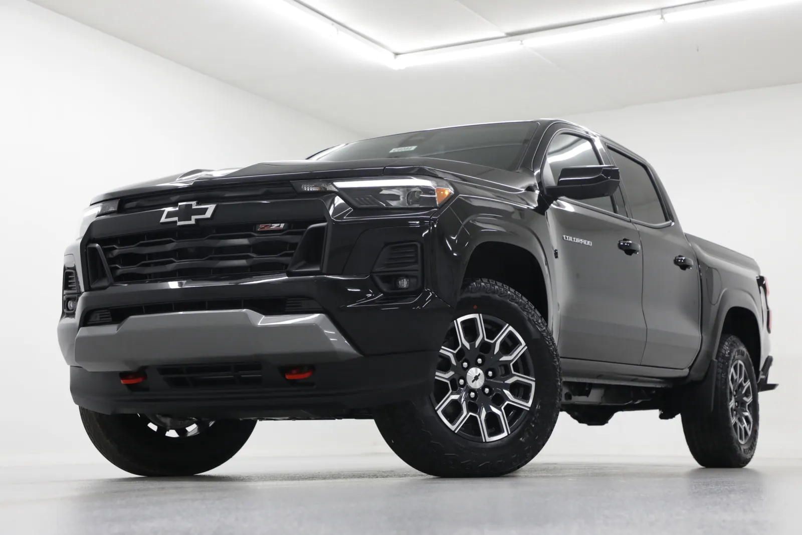 Black 2026 Chevrolet Colorado 4WD Z71 for sale in Clinton, MO