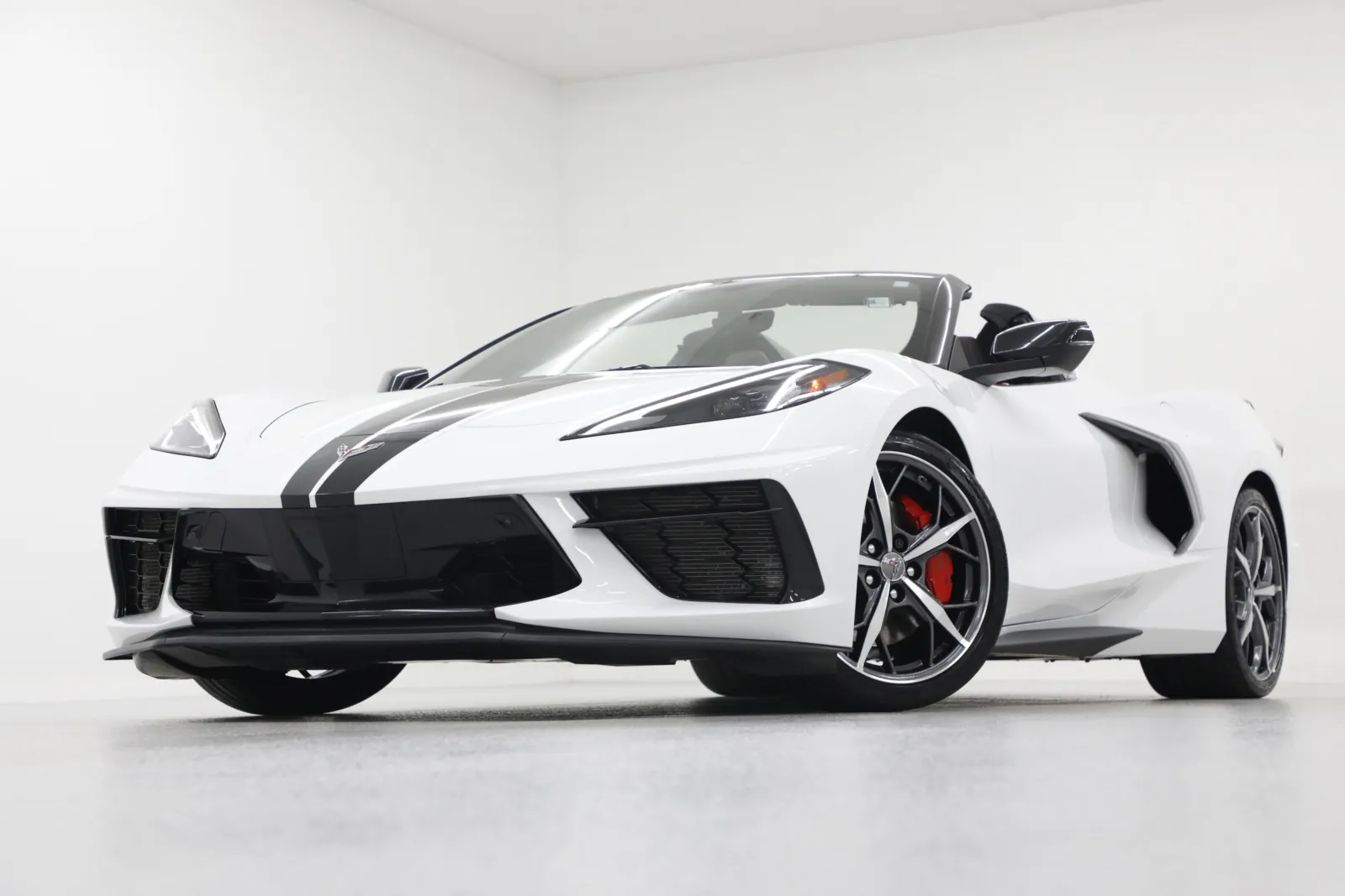 White 2023 Chevrolet Corvette 2LT for sale in Clinton, MO