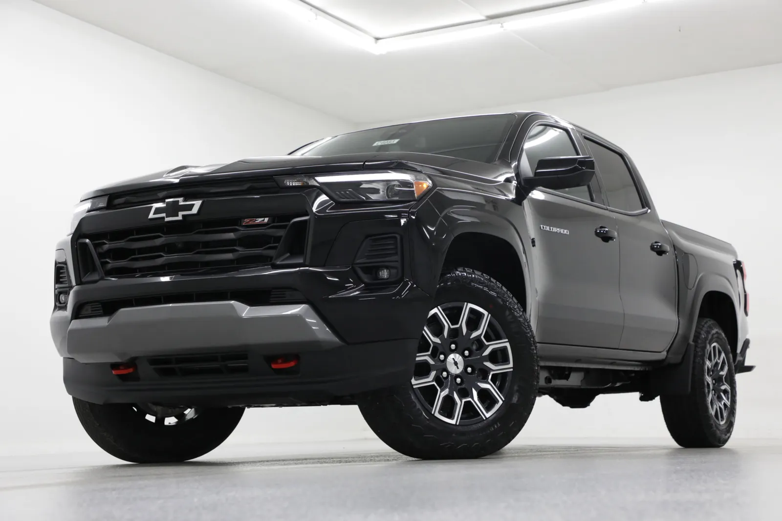 Black 2026 Chevrolet Colorado 4WD Z71 for sale in Clinton, MO
