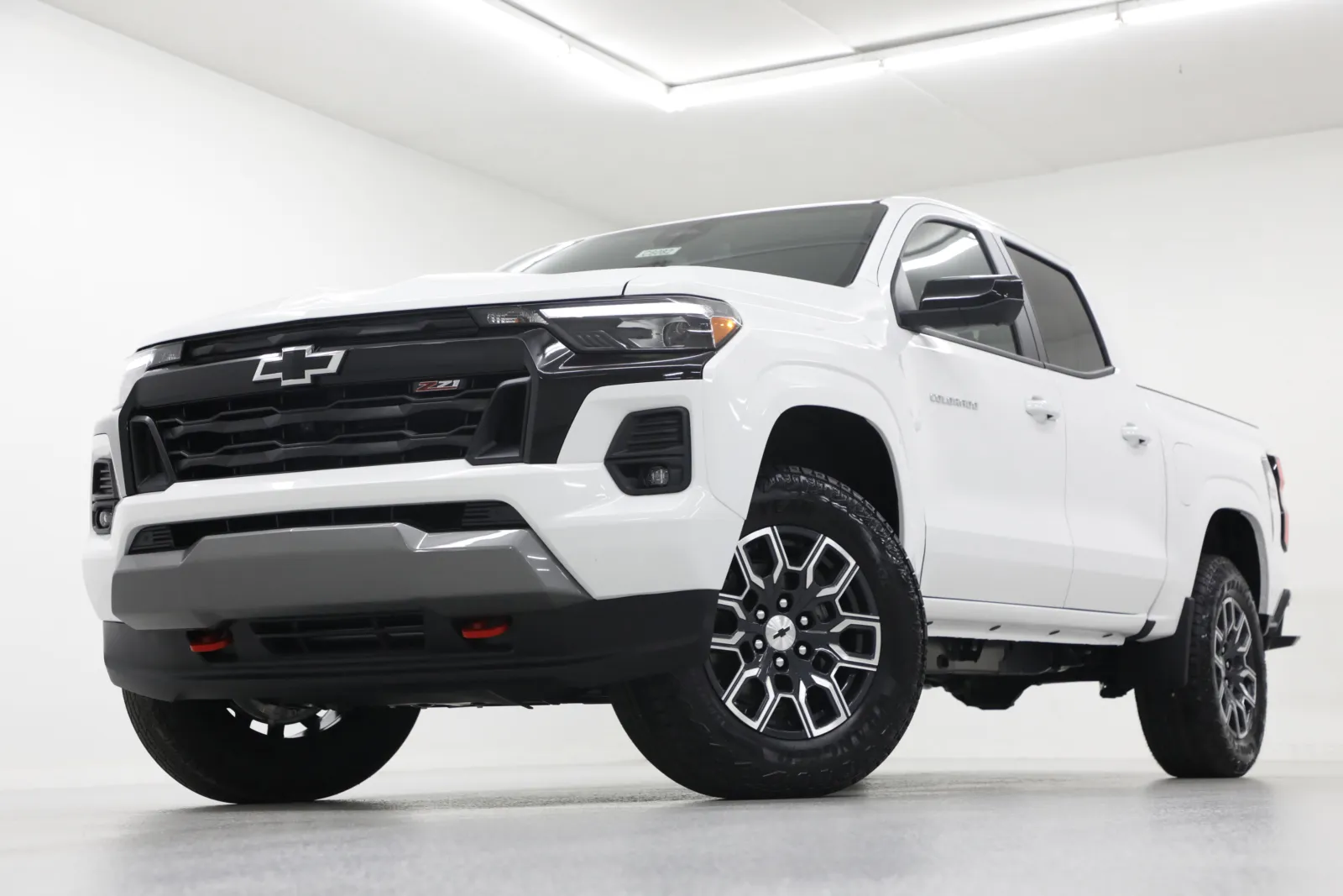 White 2026 Chevrolet Colorado 4WD Z71 for sale in Clinton, MO