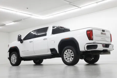 More photos of 2022 GMC Sierra 3500HD Denali at Jim Falk Motors, MO