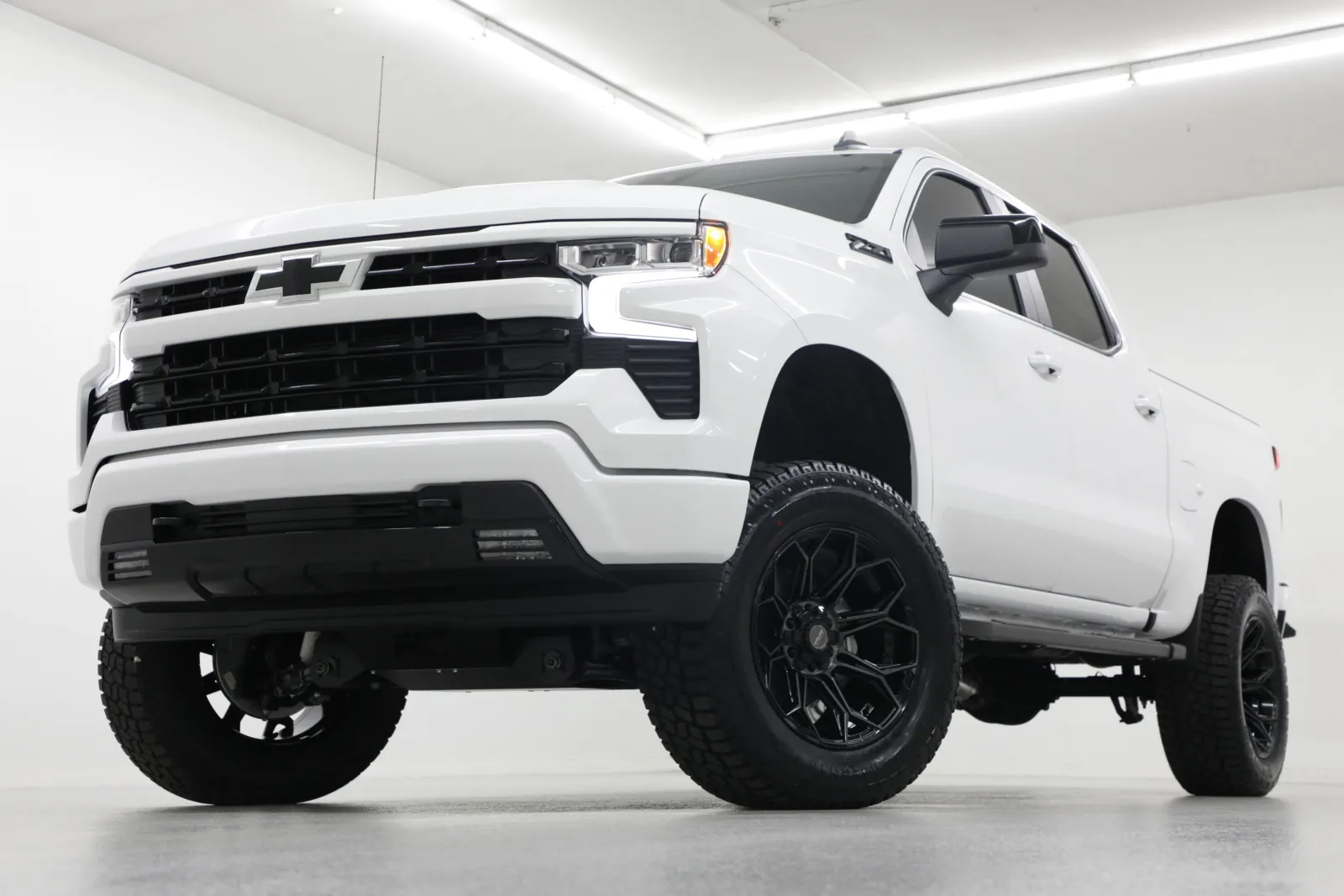 White 2026 Chevrolet Silverado 1500 RST for sale in Clinton, MO