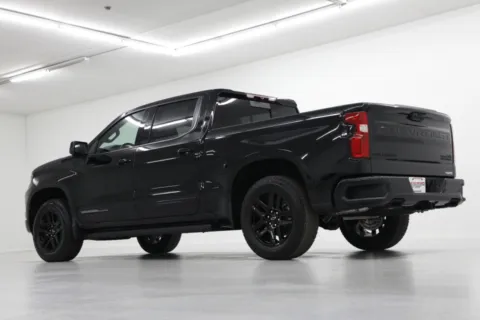 More photos of 2026 Chevrolet Silverado 1500 High Country at Jim Falk Motors, MO
