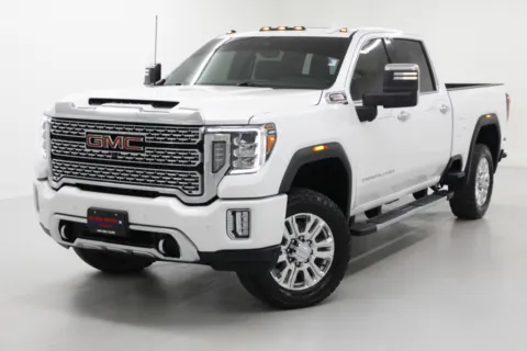 More photos of 2020 GMC Sierra 2500HD Denali at Jim Falk Motors, MO