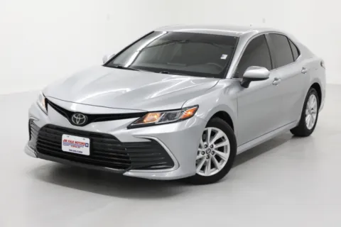 More photos of 2022 Toyota Camry LE at Jim Falk Motors, MO