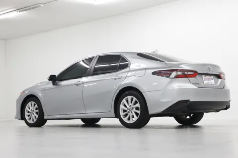 More photos of 2022 Toyota Camry LE at Jim Falk Motors, MO