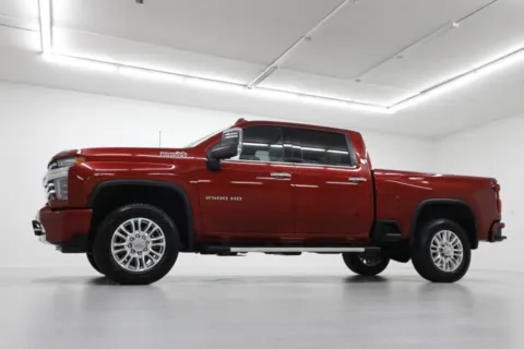 Photos of 2021 Chevrolet Silverado 2500HD High Country for sale in Clinton, MO at Jim Falk Motors