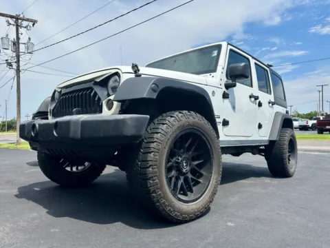 White 2016 Jeep Wrangler Unlimited Sport for sale in Clinton, MO