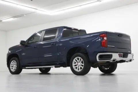 More photos of 2019 Chevrolet Silverado 1500 LT at Jim Falk Motors, MO
