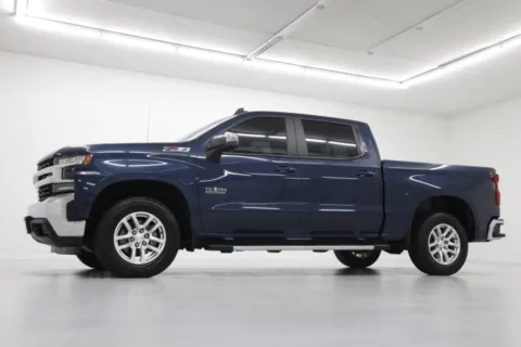 Photos of 2019 Chevrolet Silverado 1500 LT for sale in Clinton, MO at Jim Falk Motors