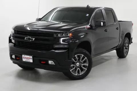 More photos of 2020 Chevrolet Silverado 1500 RST at Jim Falk Motors, MO