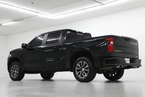 More photos of 2020 Chevrolet Silverado 1500 RST at Jim Falk Motors, MO