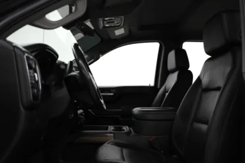 More photos of 2020 Chevrolet Silverado 1500 RST at Jim Falk Motors, MO