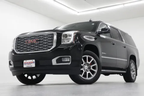 Black 2019 GMC Yukon XL Denali for sale in Clinton, MO