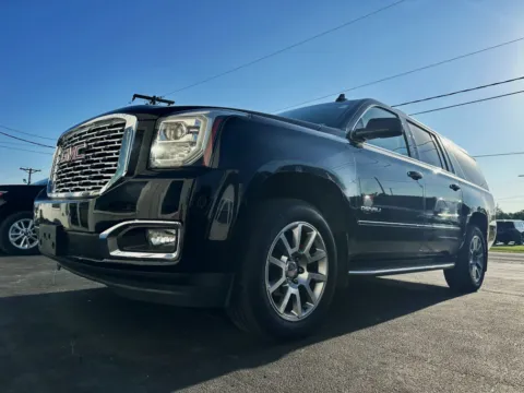Black 2019 GMC Yukon XL Denali for sale in Clinton, MO