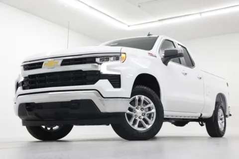 White 2026 Chevrolet Silverado 1500 LT for sale in Clinton, MO