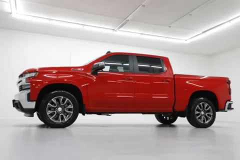 Photos of 2021 Chevrolet Silverado 1500 LT for sale in Clinton, MO at Jim Falk Motors