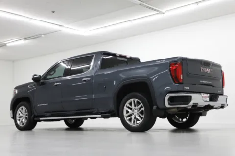 More photos of 2019 GMC Sierra 1500 SLT at Jim Falk Motors, MO