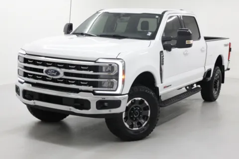 More photos of 2024 Ford Super Duty F-250 SRW LARIAT at Jim Falk Motors, MO