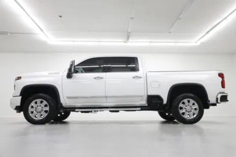 Another view of 2024 Chevrolet Silverado 2500HD High Country for sale in Clinton, MO at Jim Falk Motors