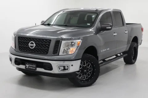 More photos of 2019 Nissan Titan SV at Jim Falk Motors, MO
