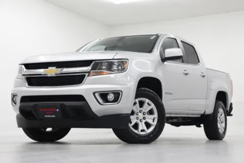 Silver 2018 Chevrolet Colorado 4WD LT for sale in Clinton, MO