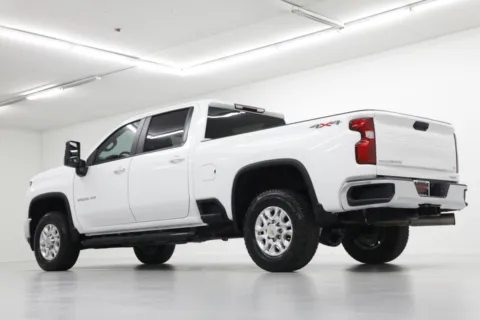 More photos of 2022 Chevrolet Silverado 3500HD LT at Jim Falk Motors, MO