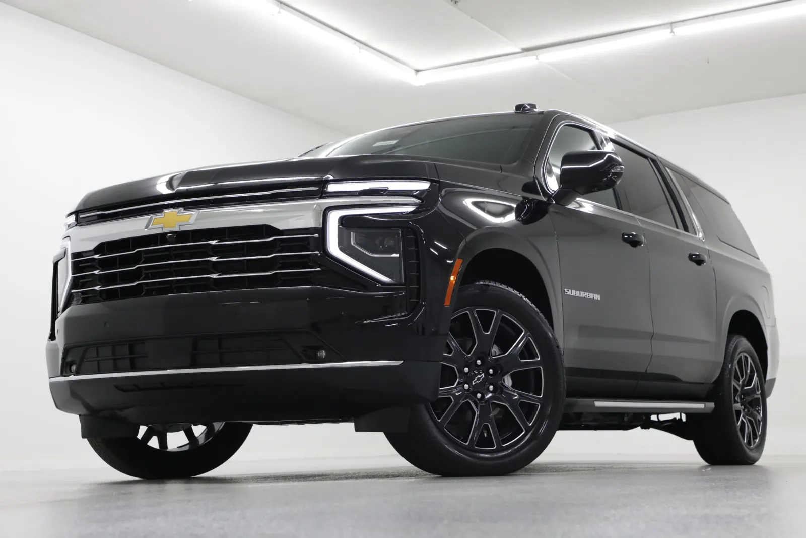 Black 2025 Chevrolet Suburban LT for sale in Clinton, MO