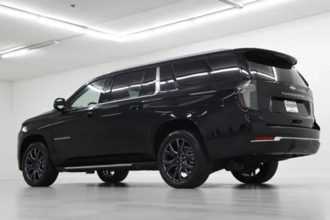 More photos of 2025 Chevrolet Suburban LT at Jim Falk Motors, MO