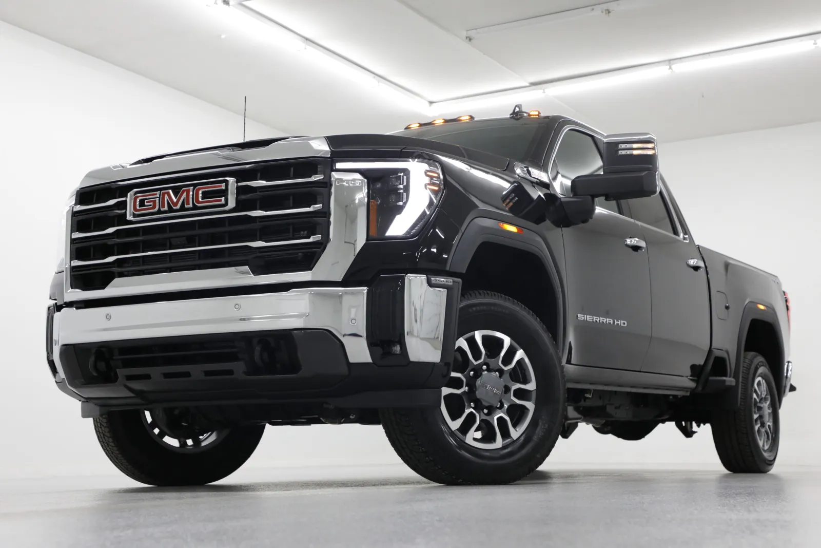 Black 2026 GMC Sierra 2500HD SLT for sale in Clinton, MO