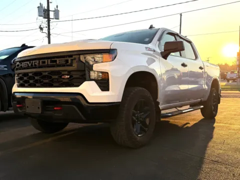 White 2024 Chevrolet Silverado 1500 Custom Trail Boss for sale in Clinton, MO