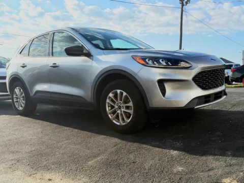 Gray 2022 Ford Escape SE for sale in Clinton, MO