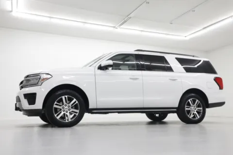 Photos of 2023 Ford Expedition Max XLT for sale in Clinton, MO at Jim Falk Motors