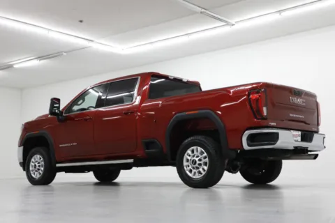 More photos of 2022 GMC Sierra 2500HD SLE at Jim Falk Motors, MO