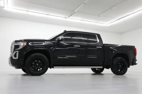 Photos of 2020 GMC Sierra 1500 Denali for sale in Clinton, MO at Jim Falk Motors