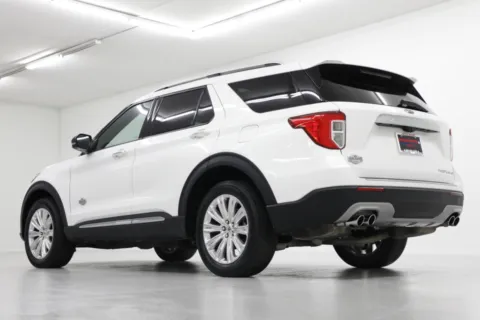 More photos of 2022 Ford Explorer King Ranch at Jim Falk Motors, MO