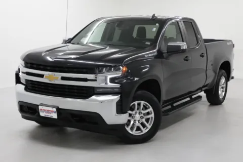 More photos of 2020 Chevrolet Silverado 1500 LT at Jim Falk Motors, MO