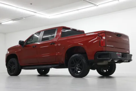 More photos of 2021 Chevrolet Silverado 1500 LT Trail Boss at Jim Falk Motors, MO