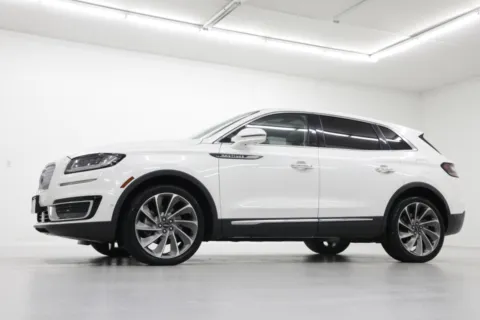 Photos of 2020 Lincoln Nautilus Reserve for sale in Clinton, MO at Jim Falk Motors